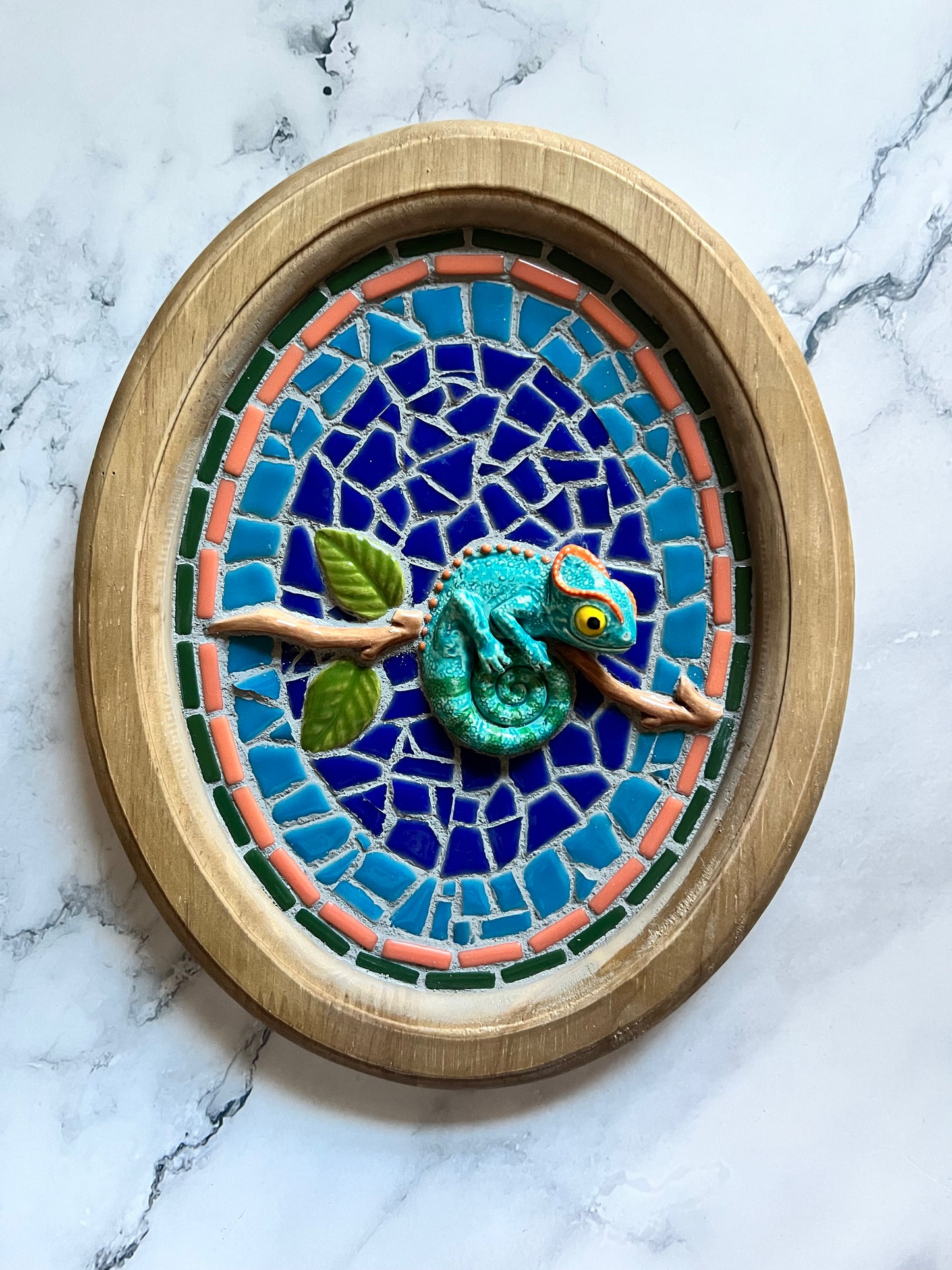 Turquoise Chameleon Mosaic Wall Art in Oval Wood Frame