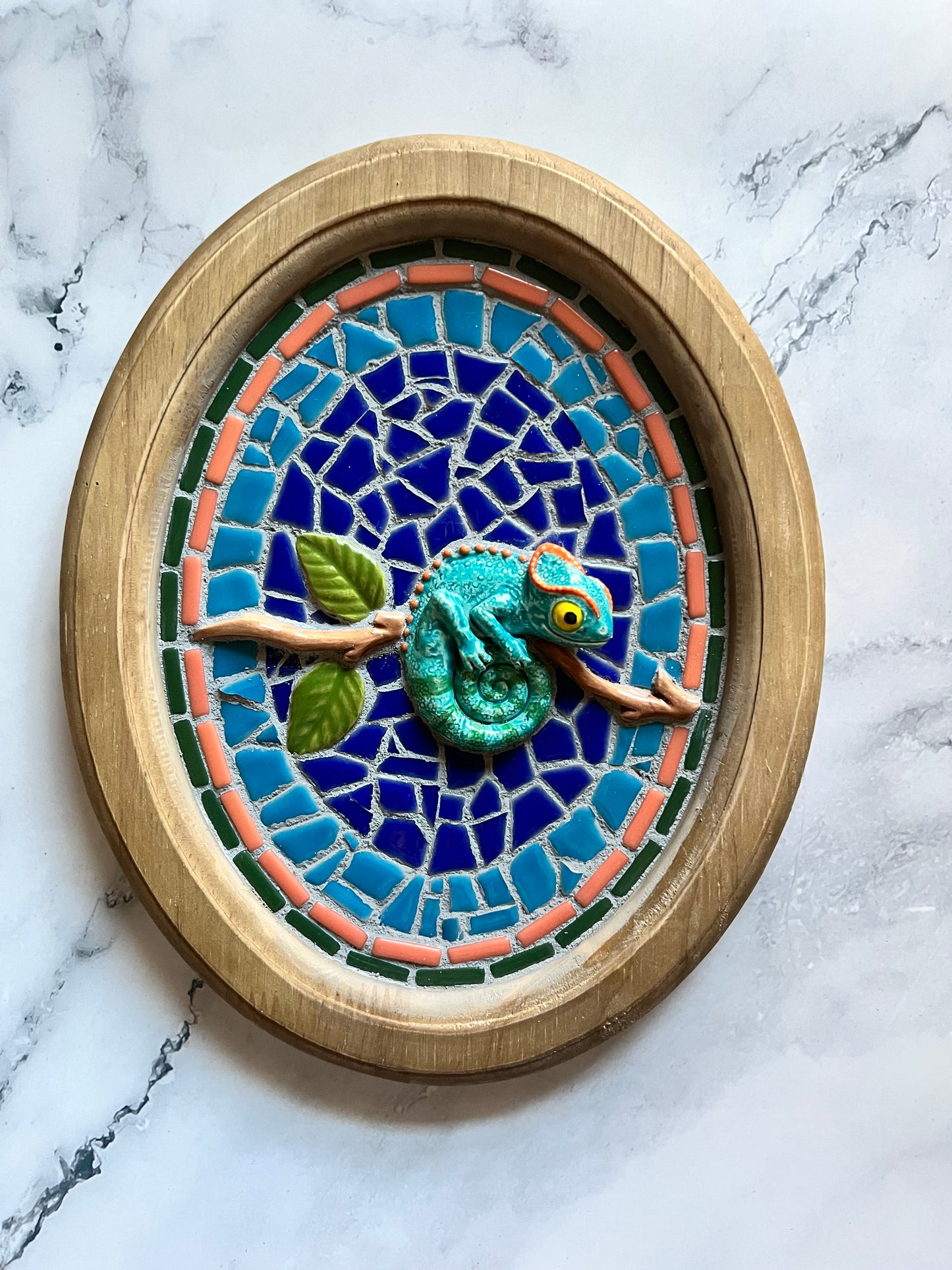 Turquoise Chameleon Mosaic Wall Art in Oval Wood Frame